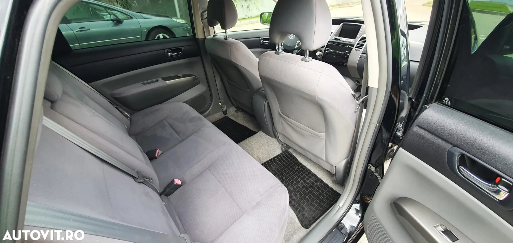 Toyota Prius (Hybrid) Sol - 8