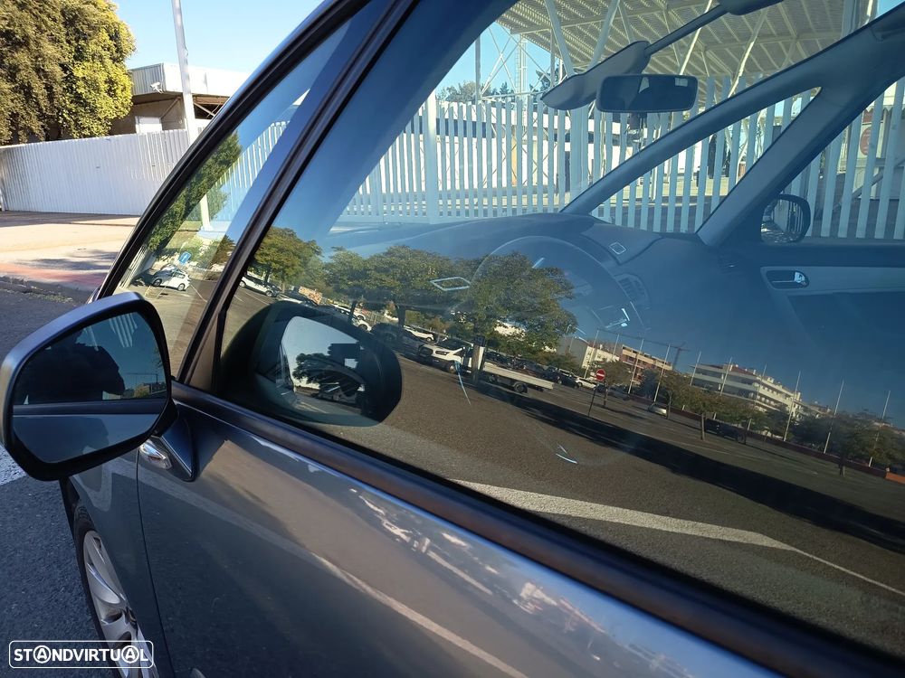 Citroen C4 Picasso 2011 photo 3