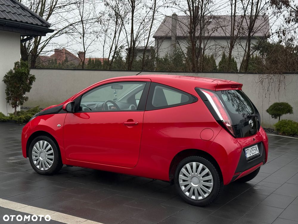 Toyota Aygo x-play - 11