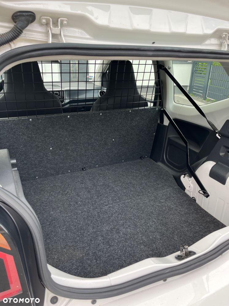 Volkswagen up! 1.0 move - 10