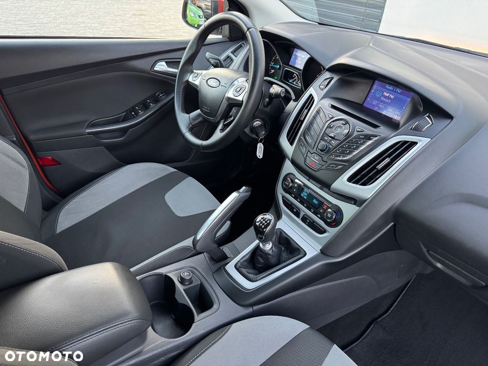 Ford Focus 1.6 TDCi DPF Champions Edition - 27