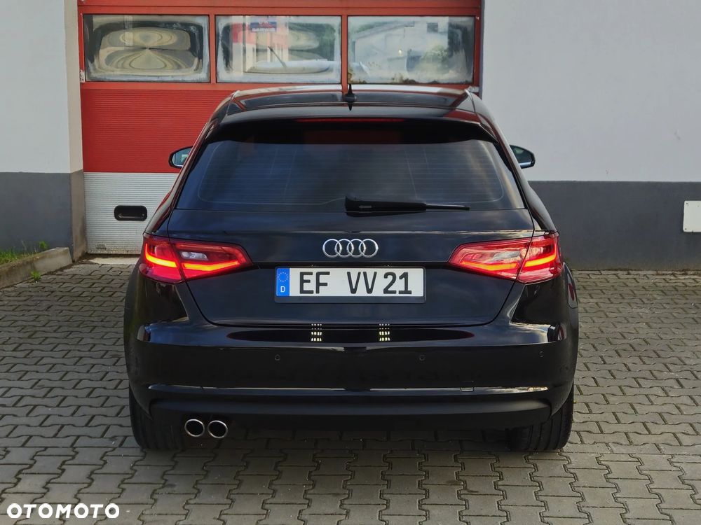 Audi A3 Sportback 1.4 TFSI CoD ultra Attraction - 11
