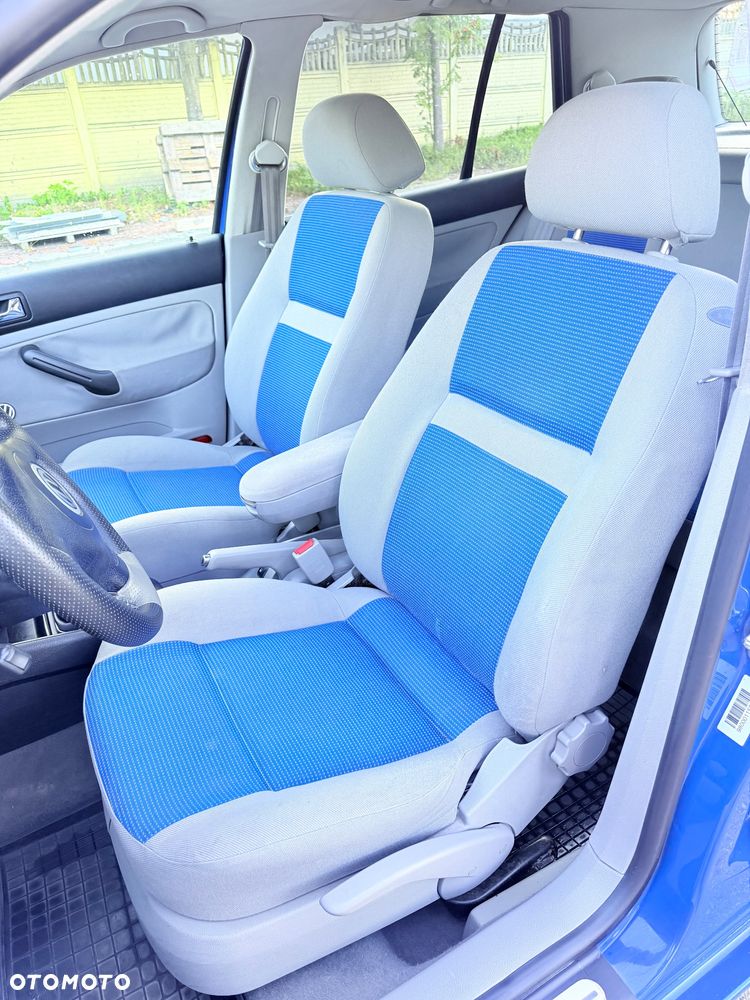 Volkswagen Golf - 11