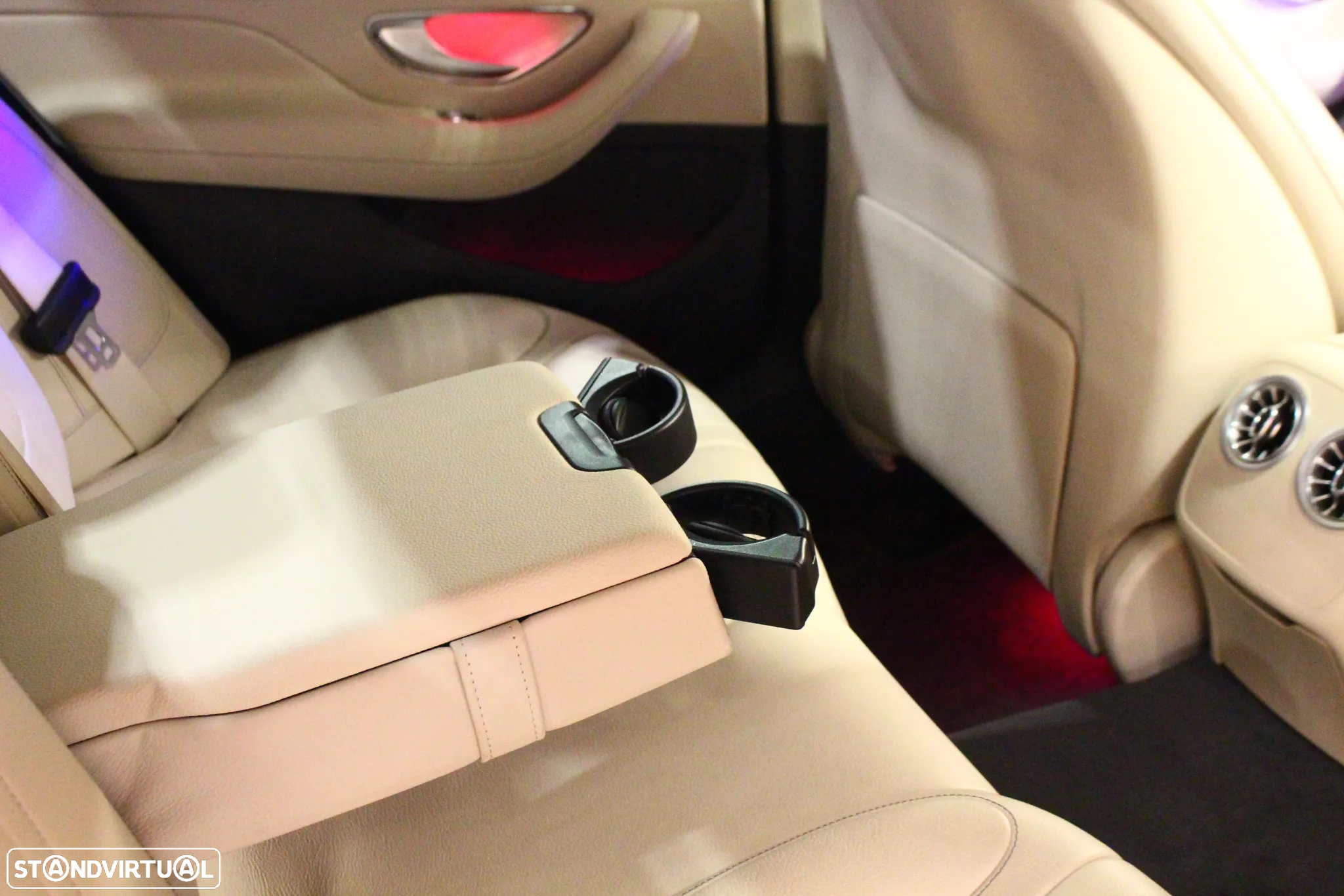 Mercedes-Benz CLS 300 d - 16