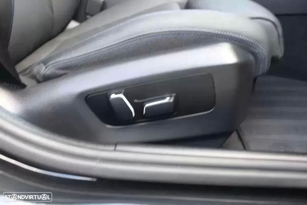 BMW 520 d xDrive Pack Desportivo M - 49