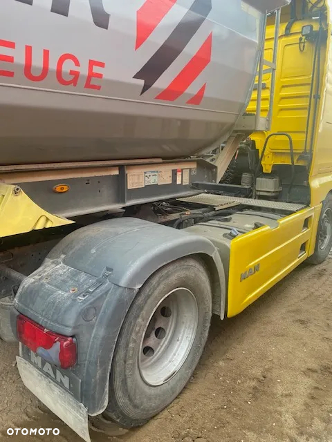 MAN TGX - 8