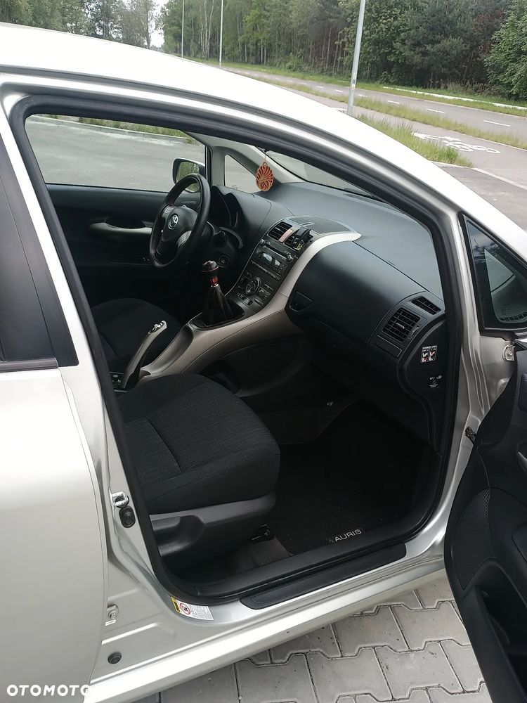 Toyota Auris 1.6 VVT-i Sol - 8