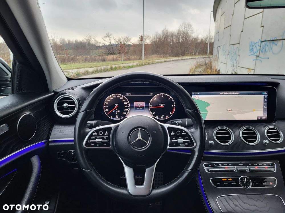 Mercedes-Benz Klasa E 220 d 4-Matic 9G-TRONIC - 14
