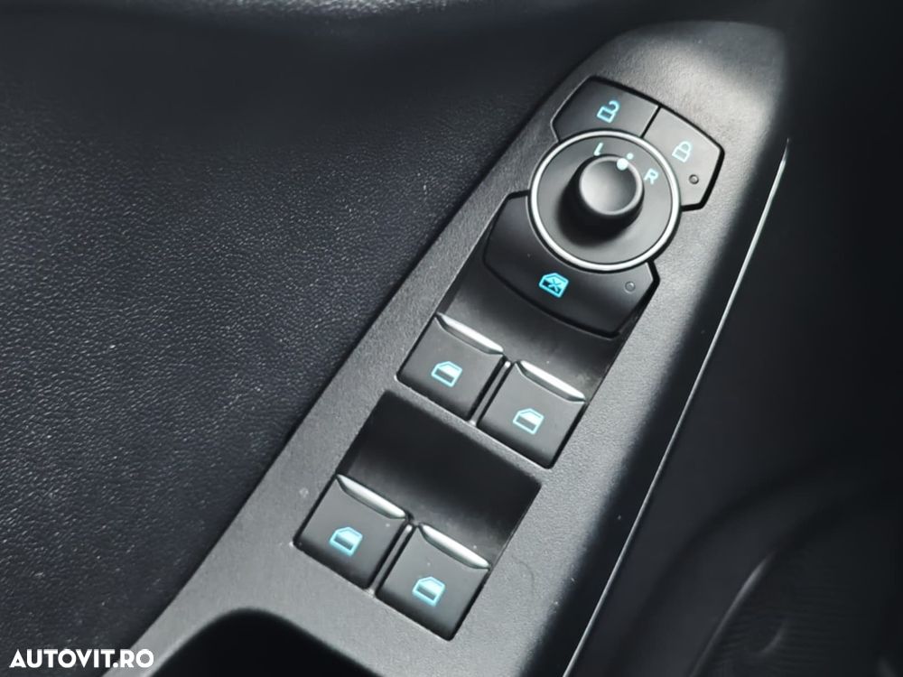 Ford Fiesta 1.0 EcoBoost Trend Connected - 27