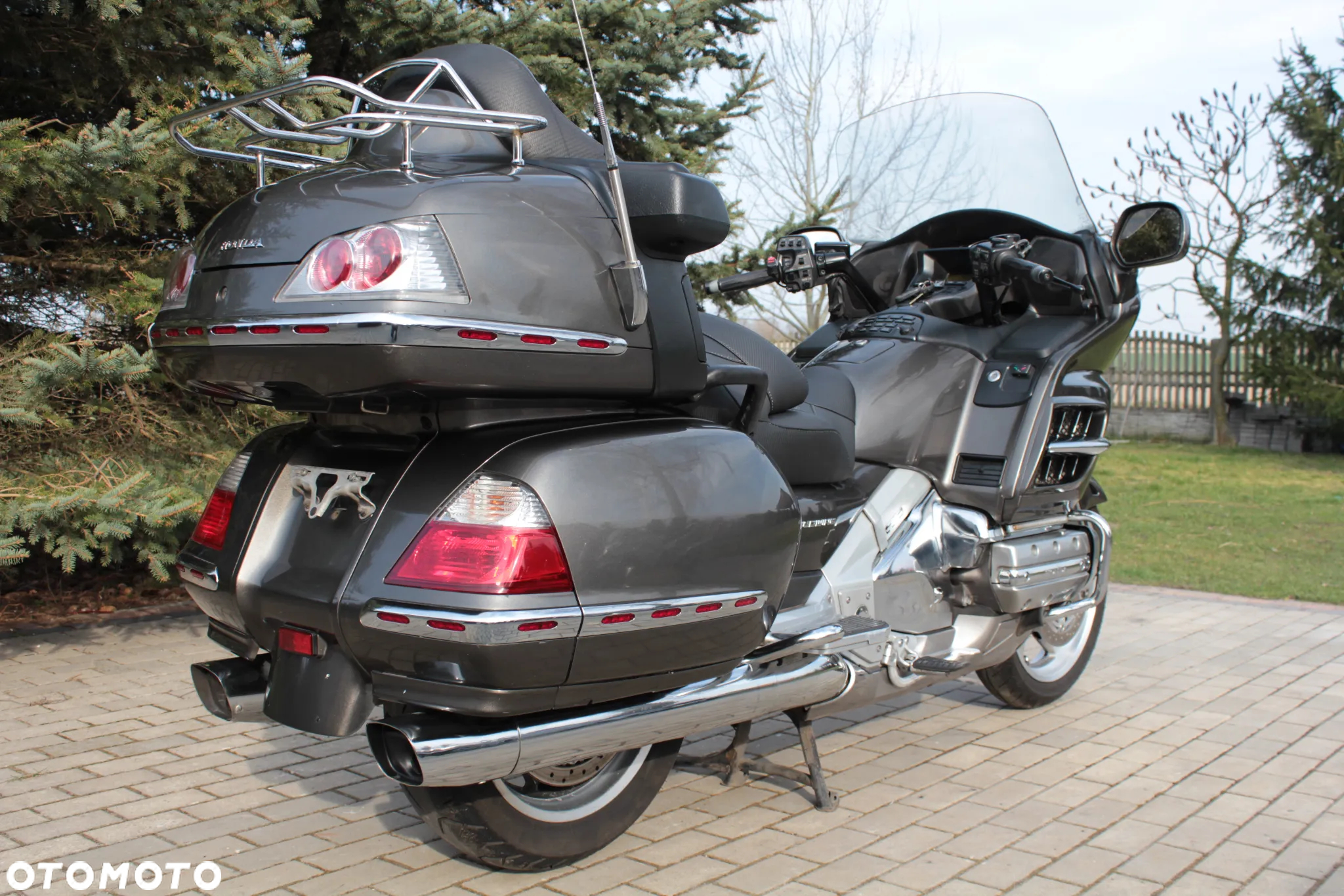 Honda GL - 37