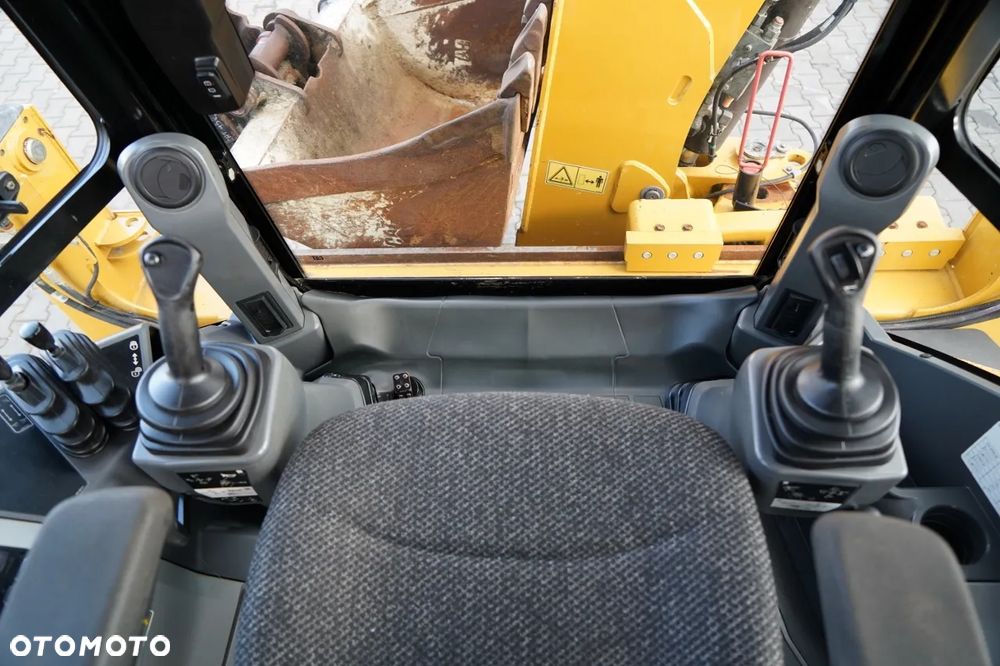 Caterpillar 432F / KOPARKO-ŁADOWARKA / 2017 / 5700 MTH / KLIMATYZACJA / KOMPLET ŁYŻEK - 31