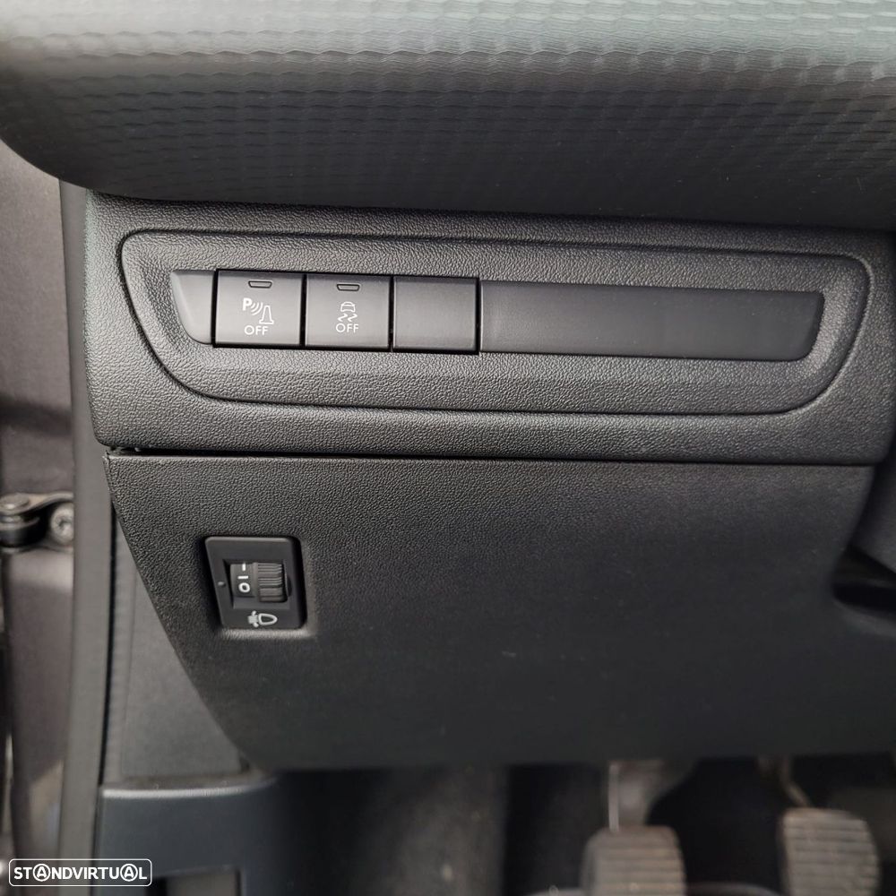 Peugeot 2008 1.2 PureTech Allure - 23