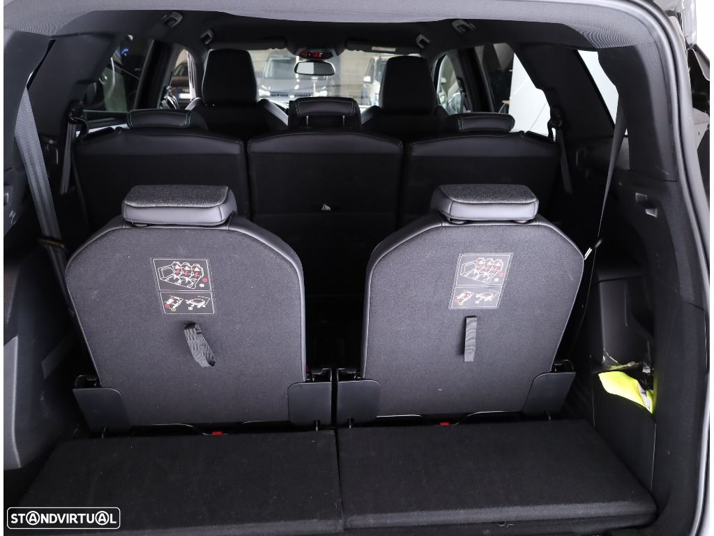 Peugeot 5008 1.5 BlueHDi Allure Pack EAT8 - 24