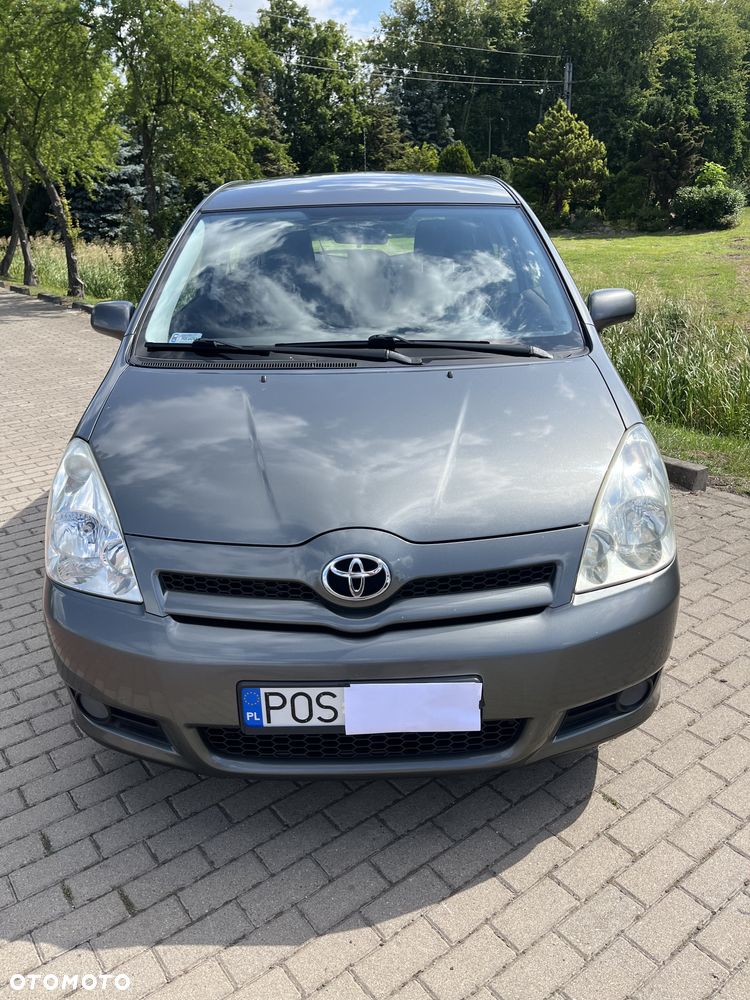 Toyota Corolla Verso 2.2 D-4D Prestige 7os - 2