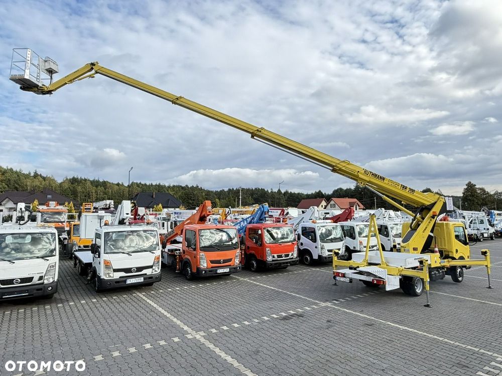 Renault Maxity - 20