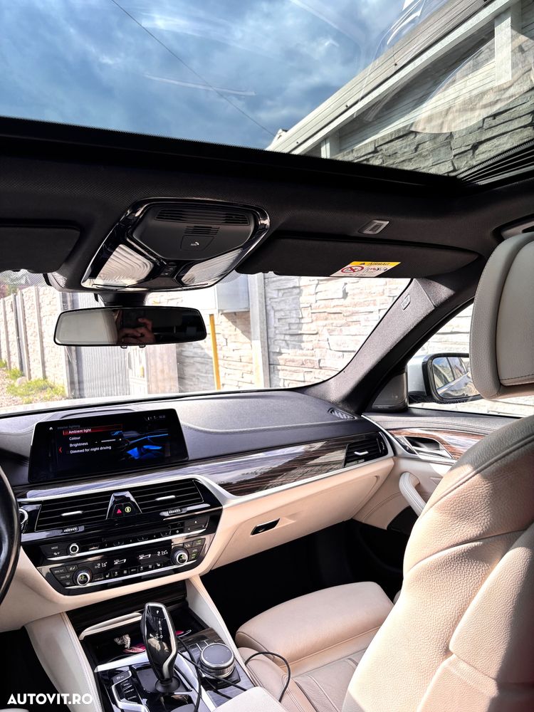 BMW Seria 5 520d AT - 12