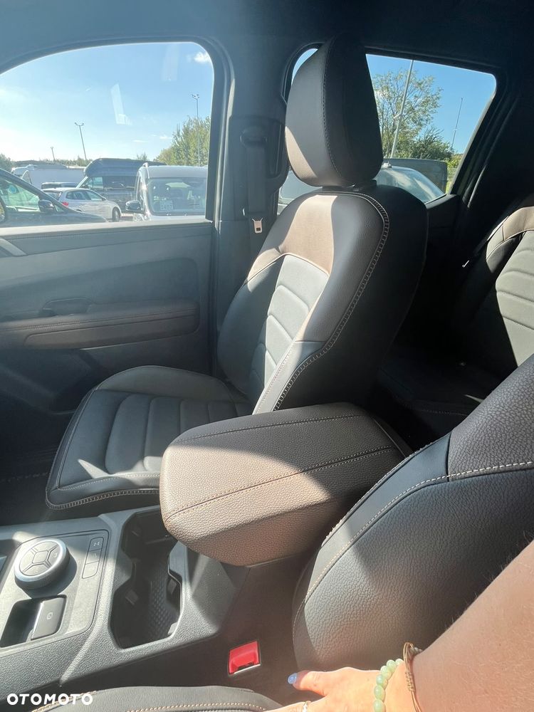 Volkswagen Amarok - 24