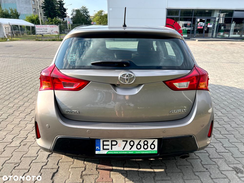 Toyota Auris 1.6 Premium Comfort - 7