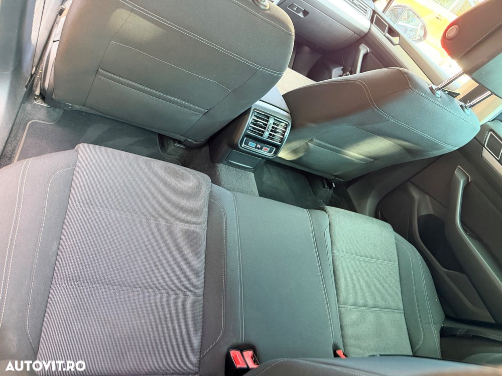 Volkswagen Passat 2.0 TDI DSG Comfortline - 11