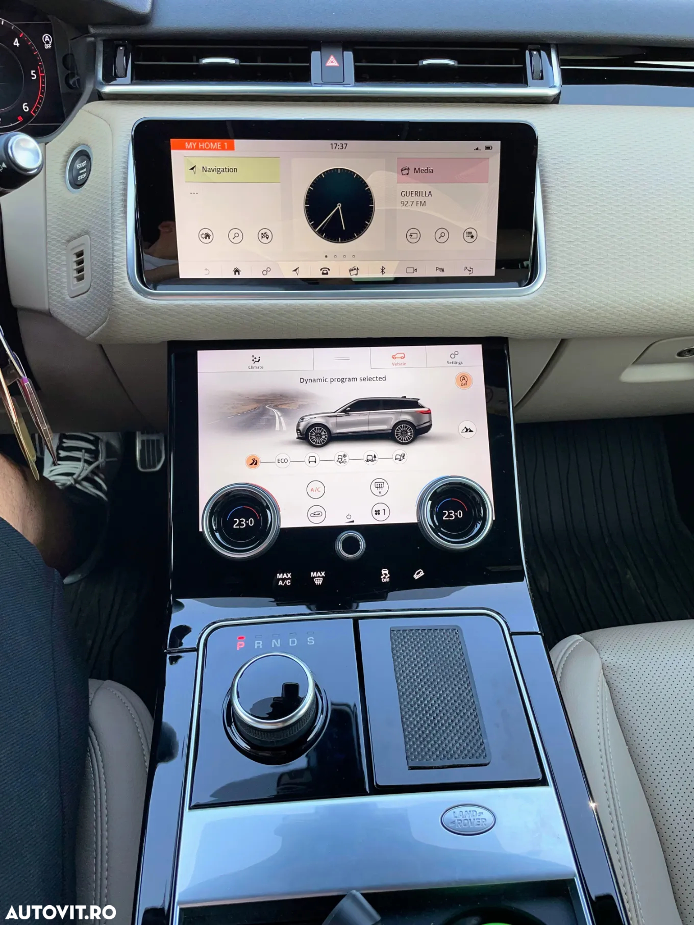 Land Rover Range Rover Velar 2.0 R-Dynamic SE - 16