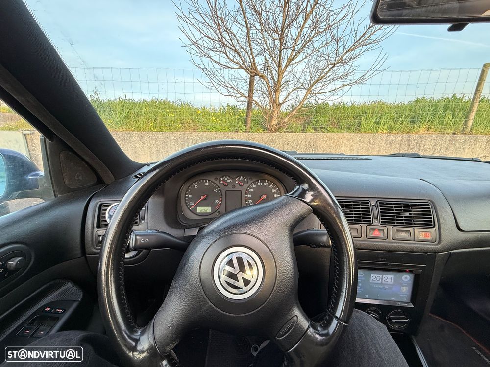 VW Golf 1.9 TDi Highline - 5
