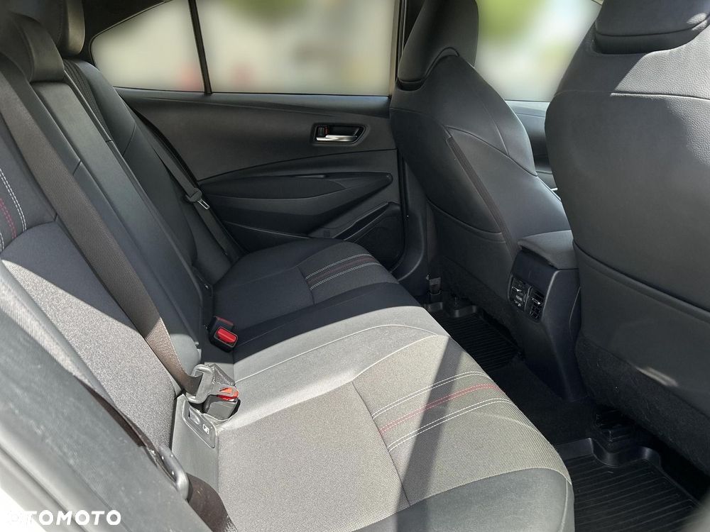 Toyota Corolla - 10