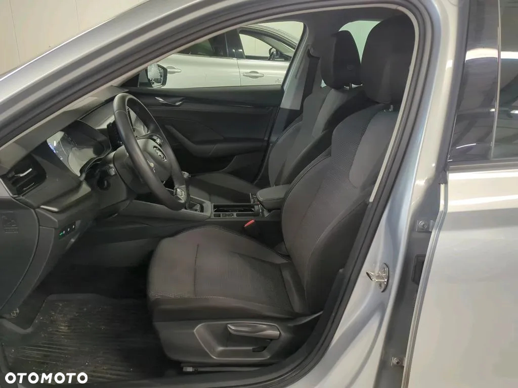 Skoda Octavia 1.5 TSI ACT Ambition - 8