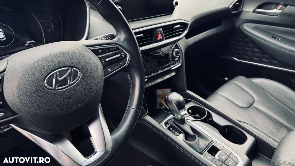 Hyundai Santa Fe 2.2 CRDi 4WD 8AT Luxury - 16