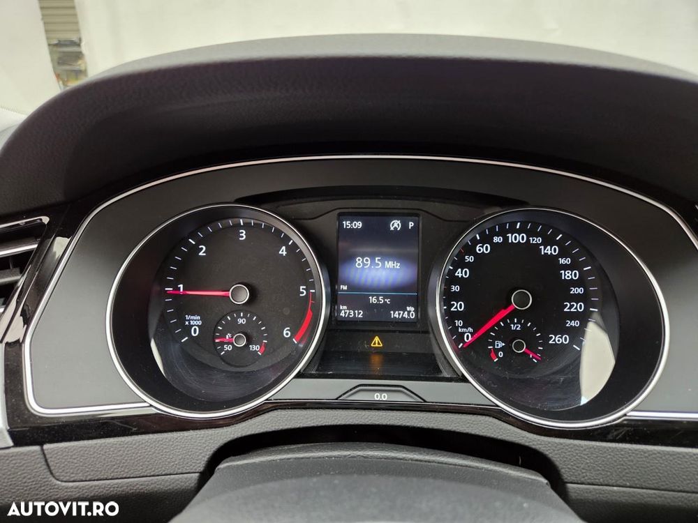 Volkswagen Passat 2.0 TDI DSG Comfortline - 4