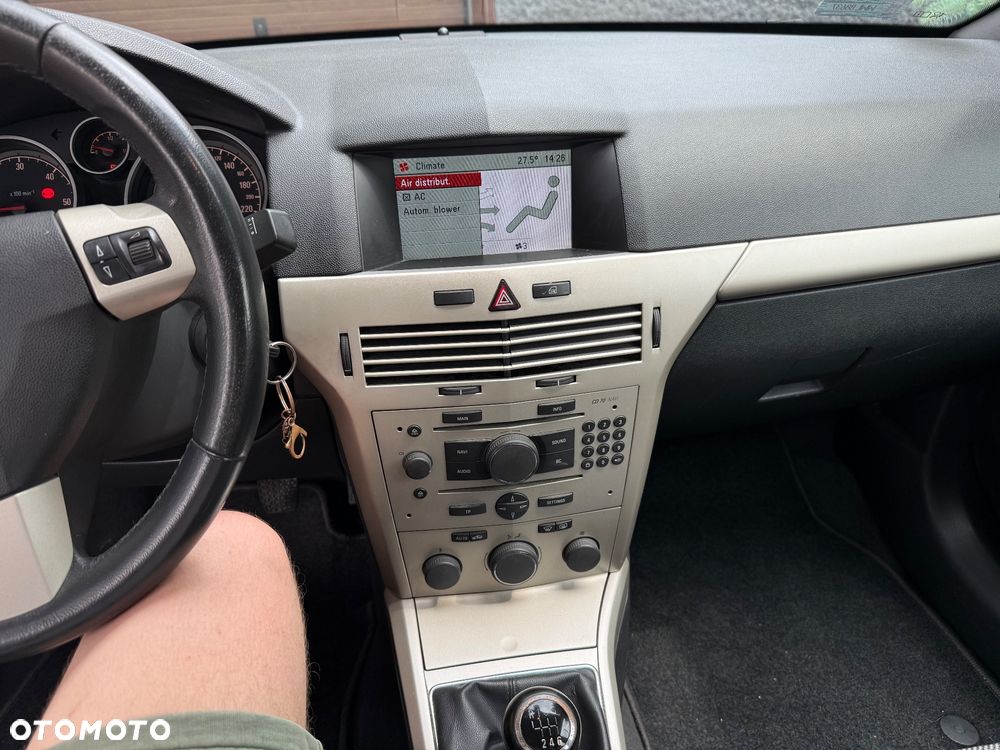 Opel Astra 1.7 CDTI Cosmo - 9