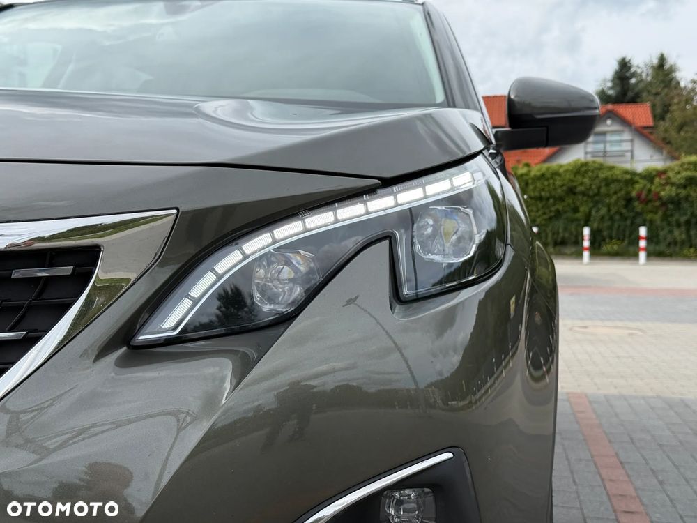 Peugeot 5008 1.6 PureTech Allure S&S EAT8 - 17