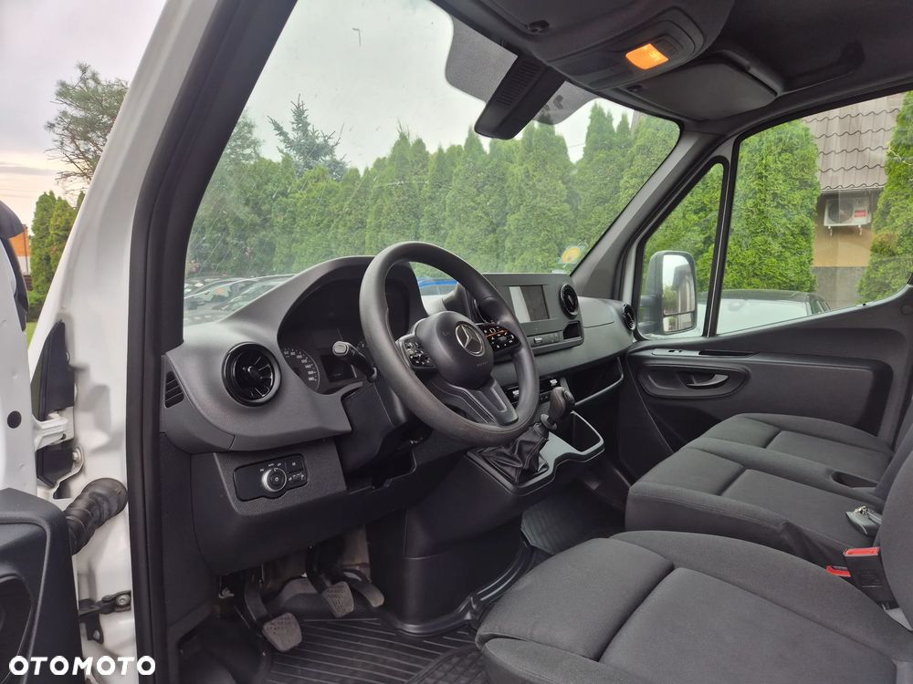 Mercedes-Benz SPRINTER - 5