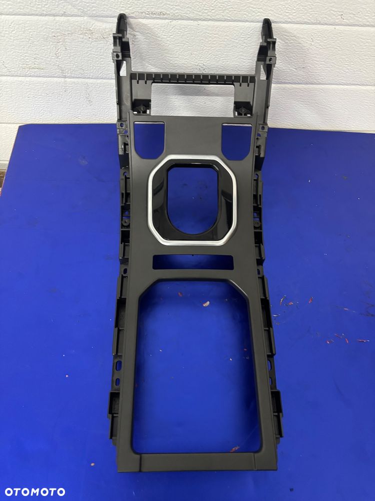 RANGE ROVER EVOQUE 12 R RAMKA OSLONA KONSOLI BJ32-045A66 - 1