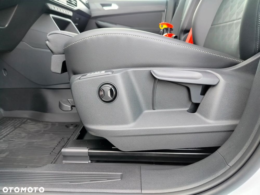 Ford Transit Connect - 21