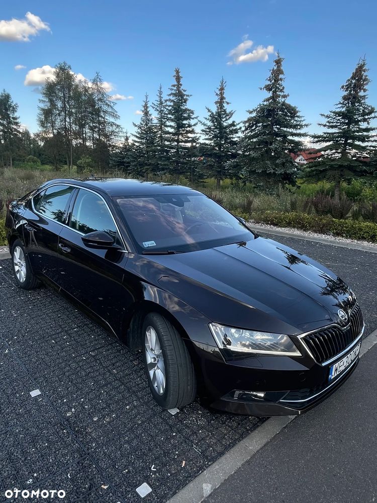 Skoda Superb 2.0 TDI Ambition DSG - 19