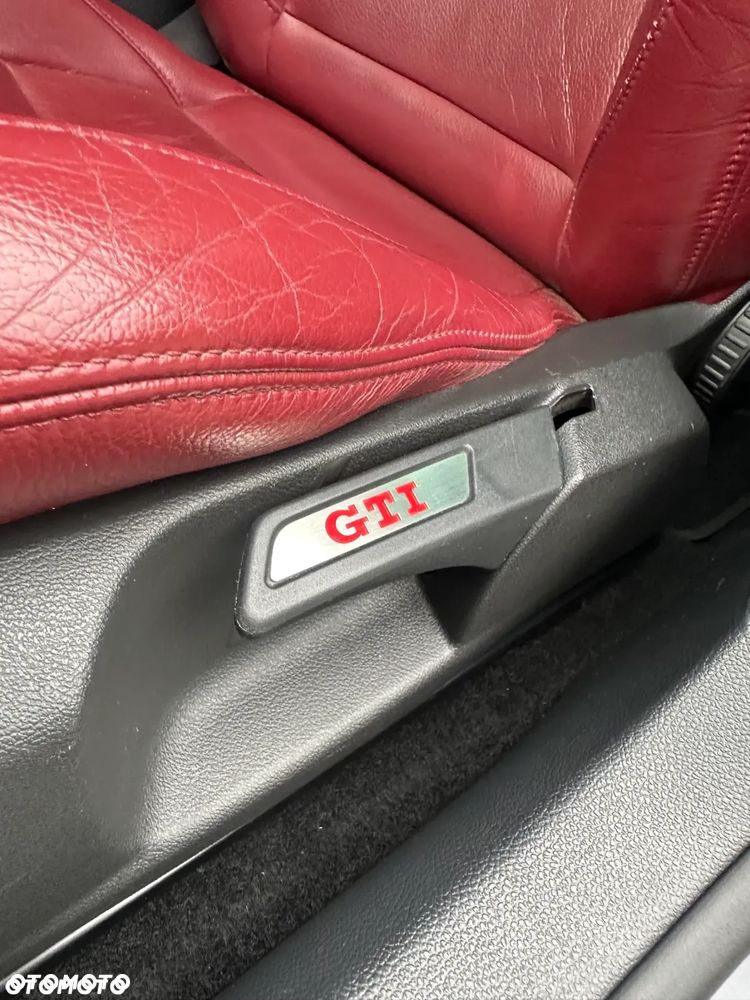 Volkswagen Golf VI 2.0 TSI GTI DSG - 25