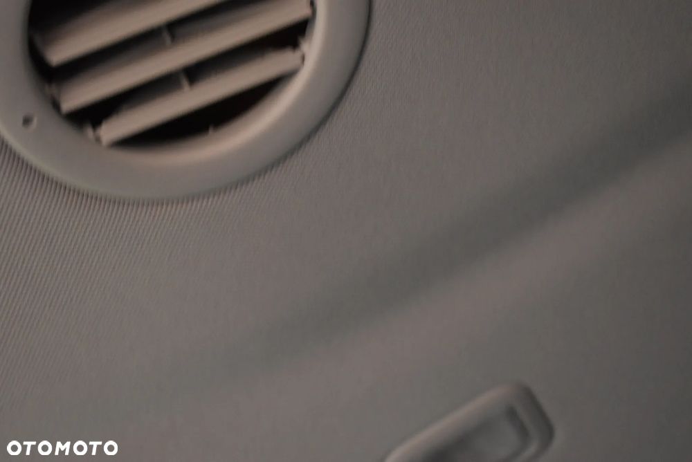 Ford Tourneo Custom - 34