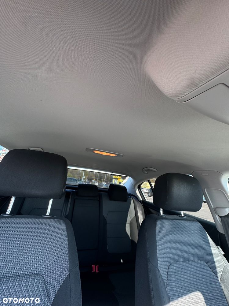 Volkswagen Passat 2.0 TDI Comfortline - 13