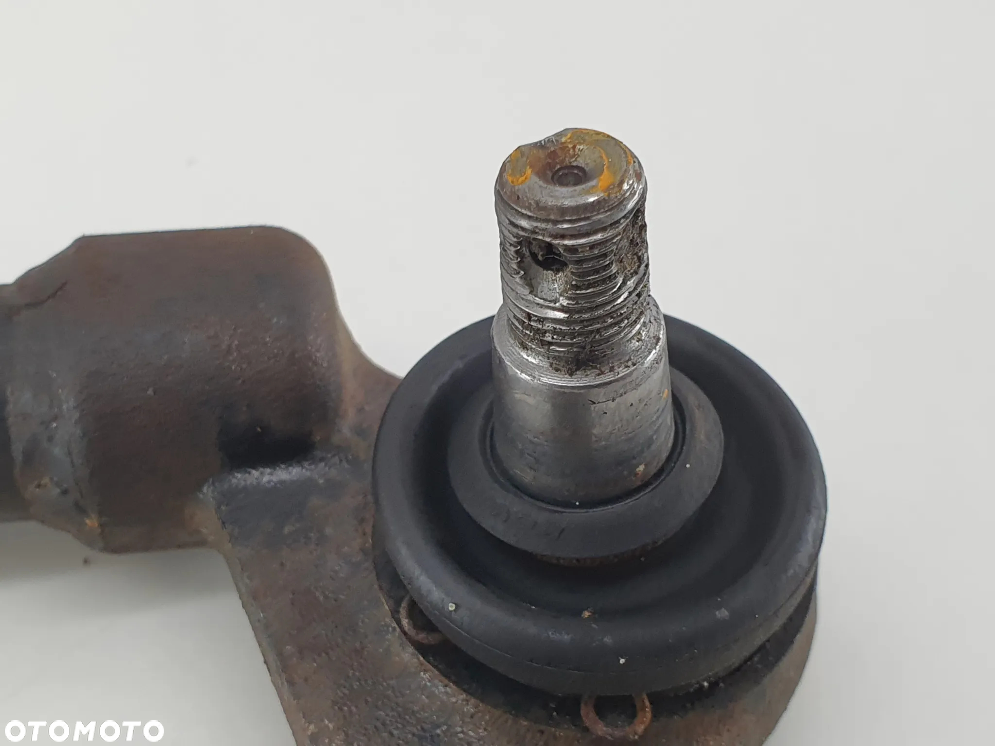 WAHACZ LEWY PRZOD GORNY SWORZEN   TGB BLADE 550 - 4