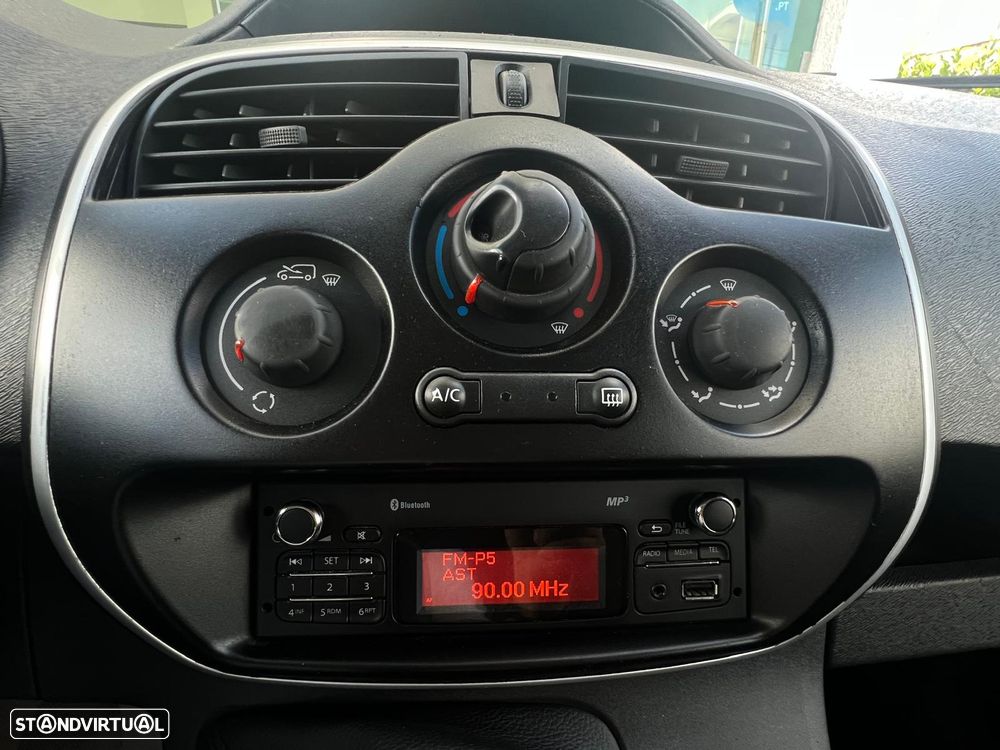 Renault 1.5 DCI Business 3 Lugares - 37