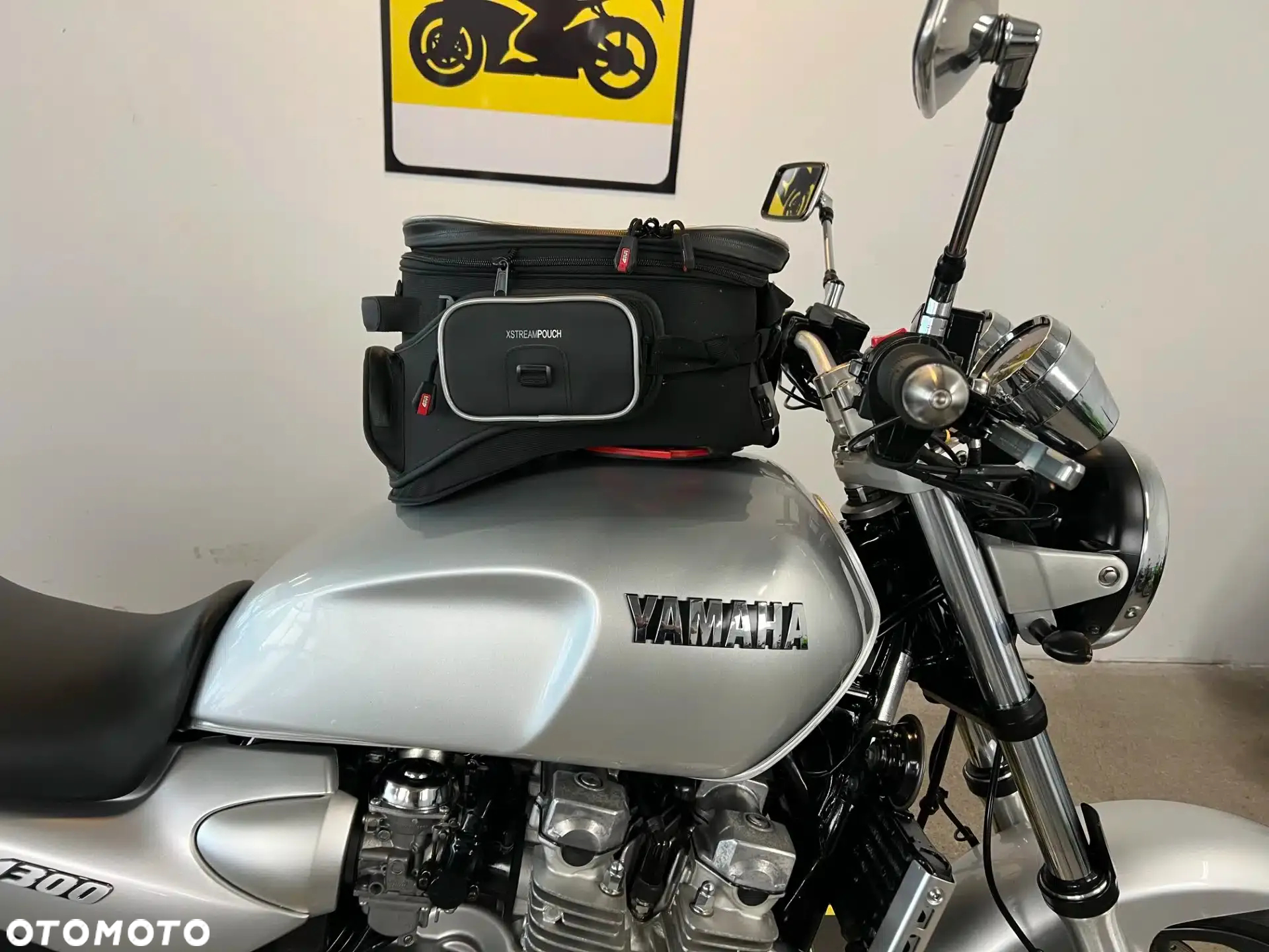 Yamaha XJR - 14