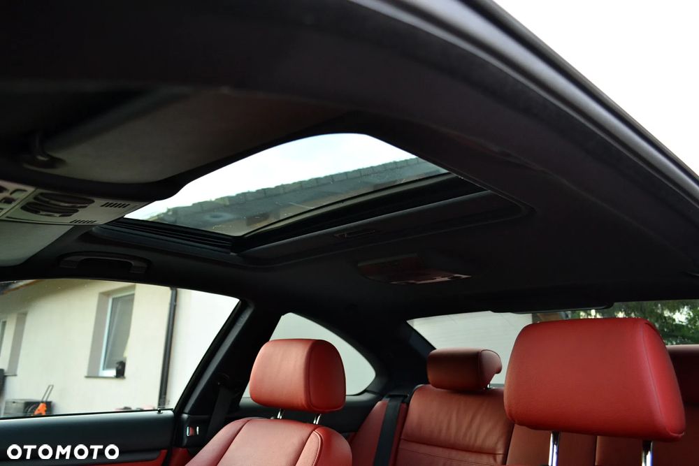 BMW Seria 3 320d M Sport Edition - 9