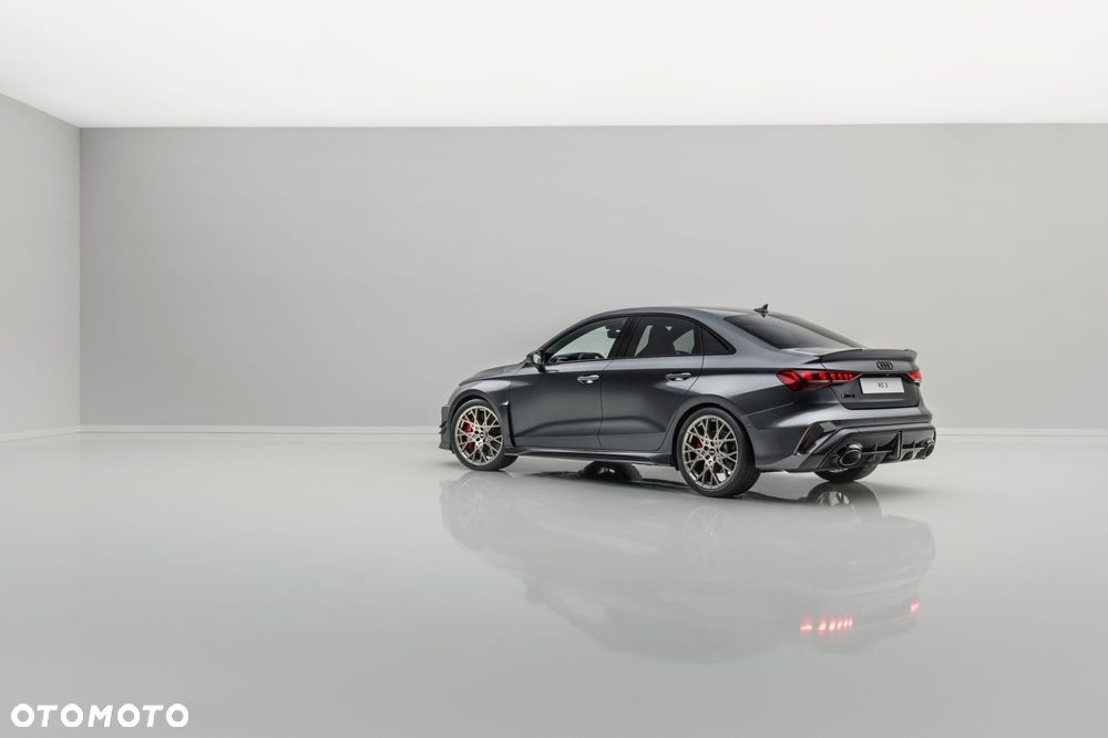 Audi RS3 Limousine - 7