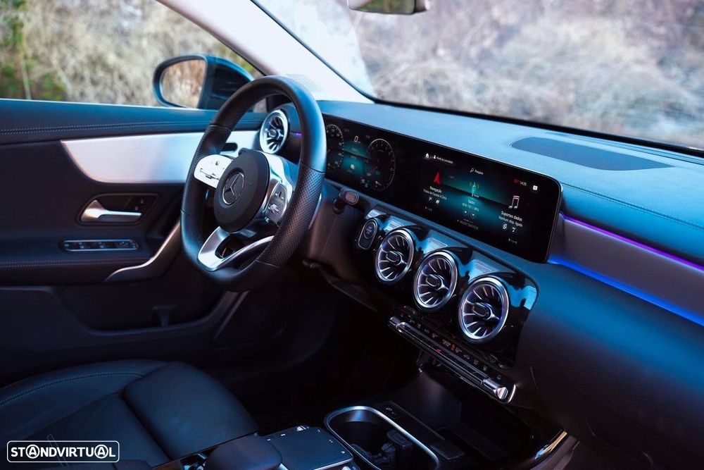 Mercedes-Benz A 250 e 8G-DCT AMG Line Advanced Plus - 24
