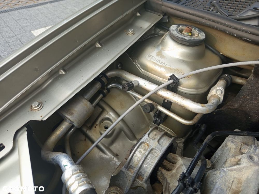 Dacia Duster 1.6 16V 4x2 Laureate - 23