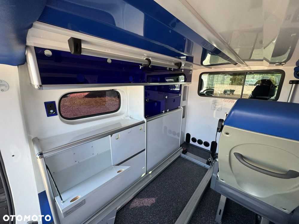 Renault Trafic - 23