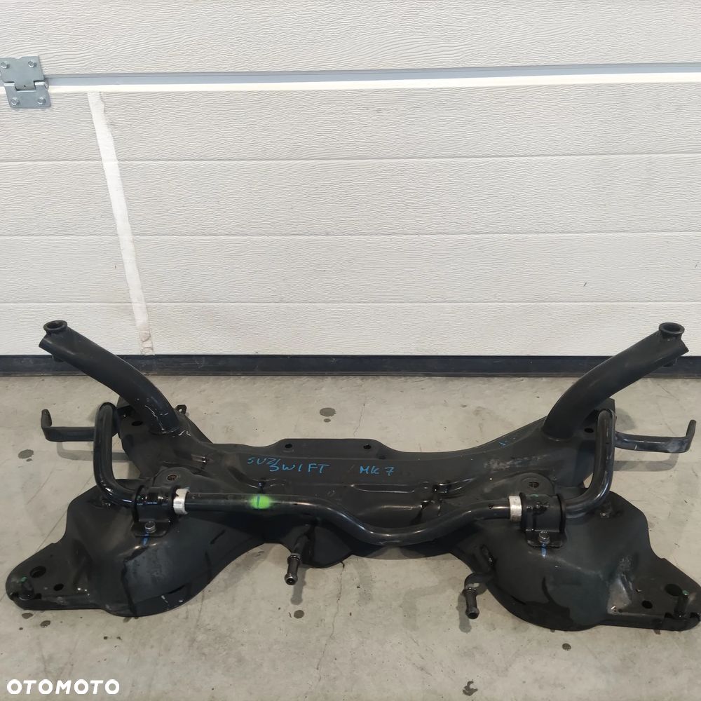 Suzuki SWIFT MK7 belka kołyska trawers zawieszenia stan BDB - 1