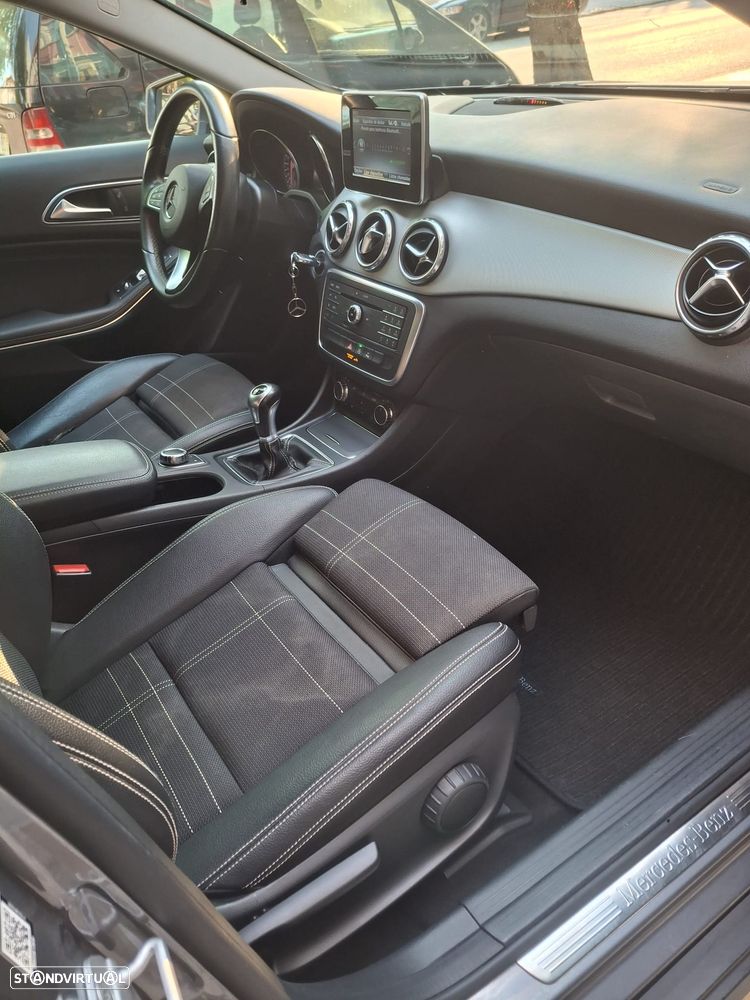 Mercedes-Benz GLA 180 d Urban - 16