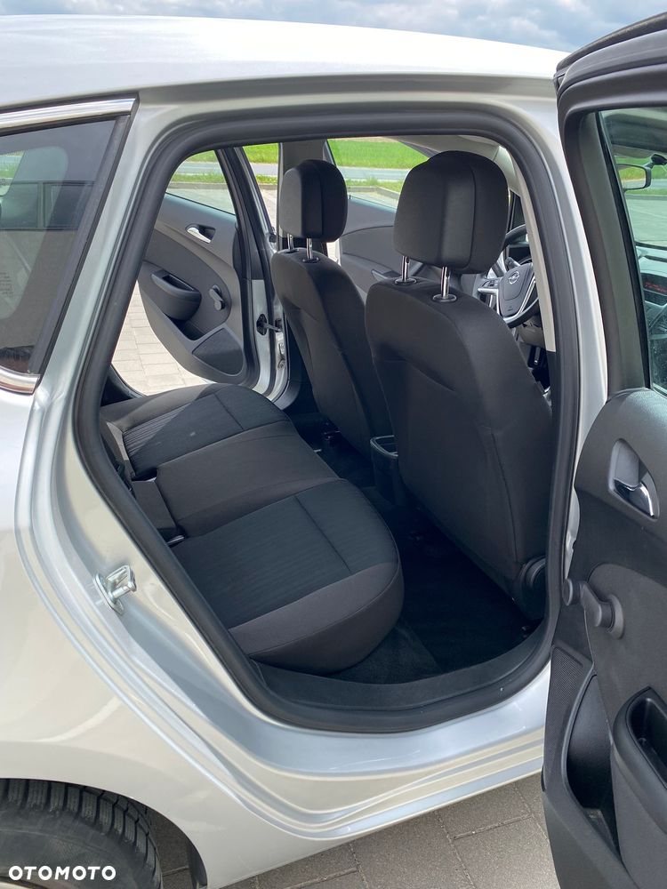 Opel Astra 1.4 T Essentia EU6 - 13