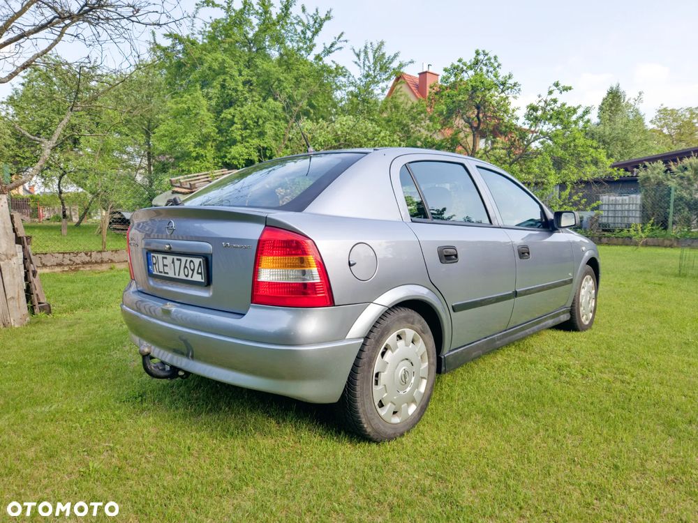 Opel Astra 1.4 Essentia - 3